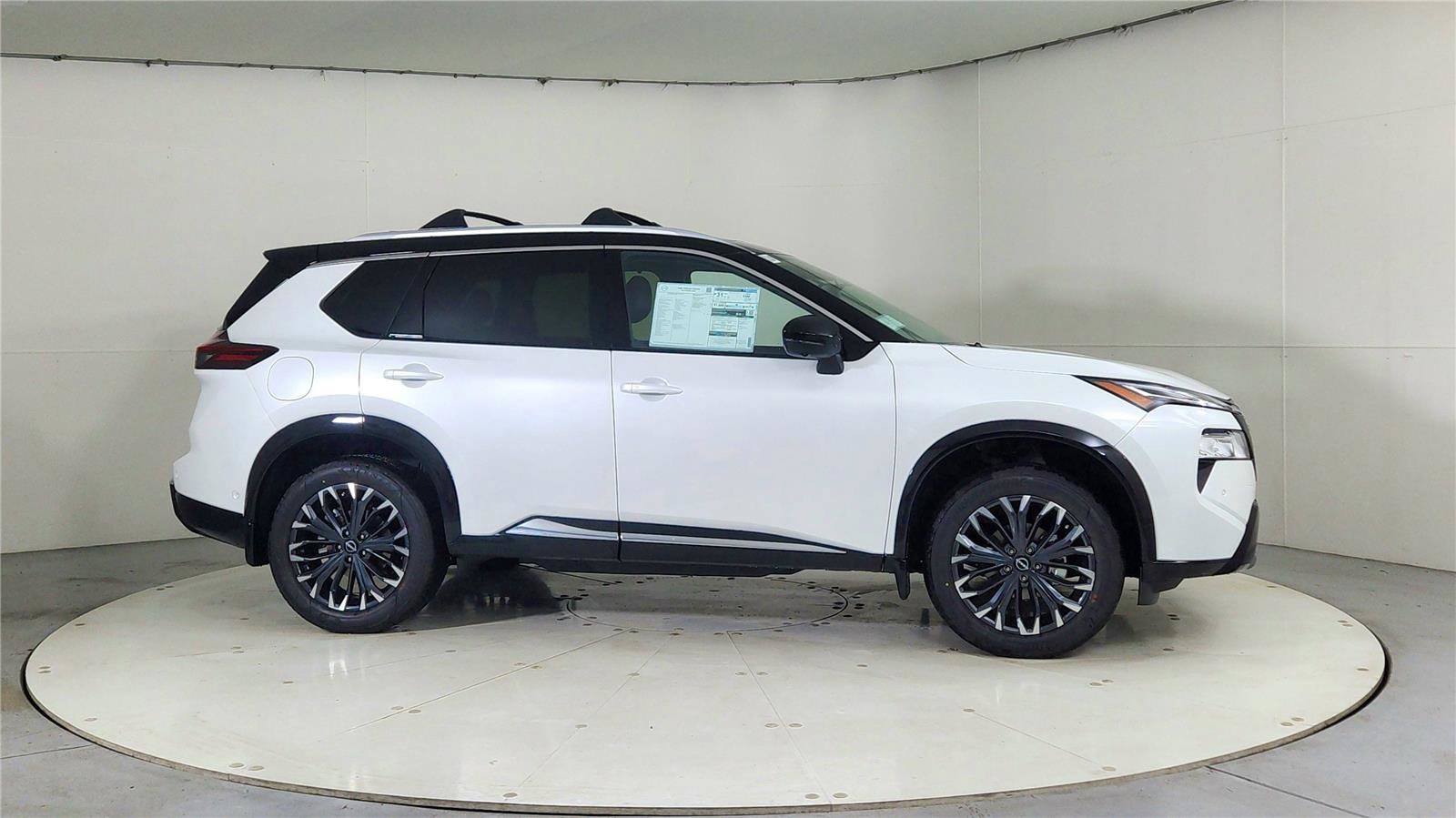 New 2026 Nissan Rogue Platinum w/ Platinum Premium Package image 8