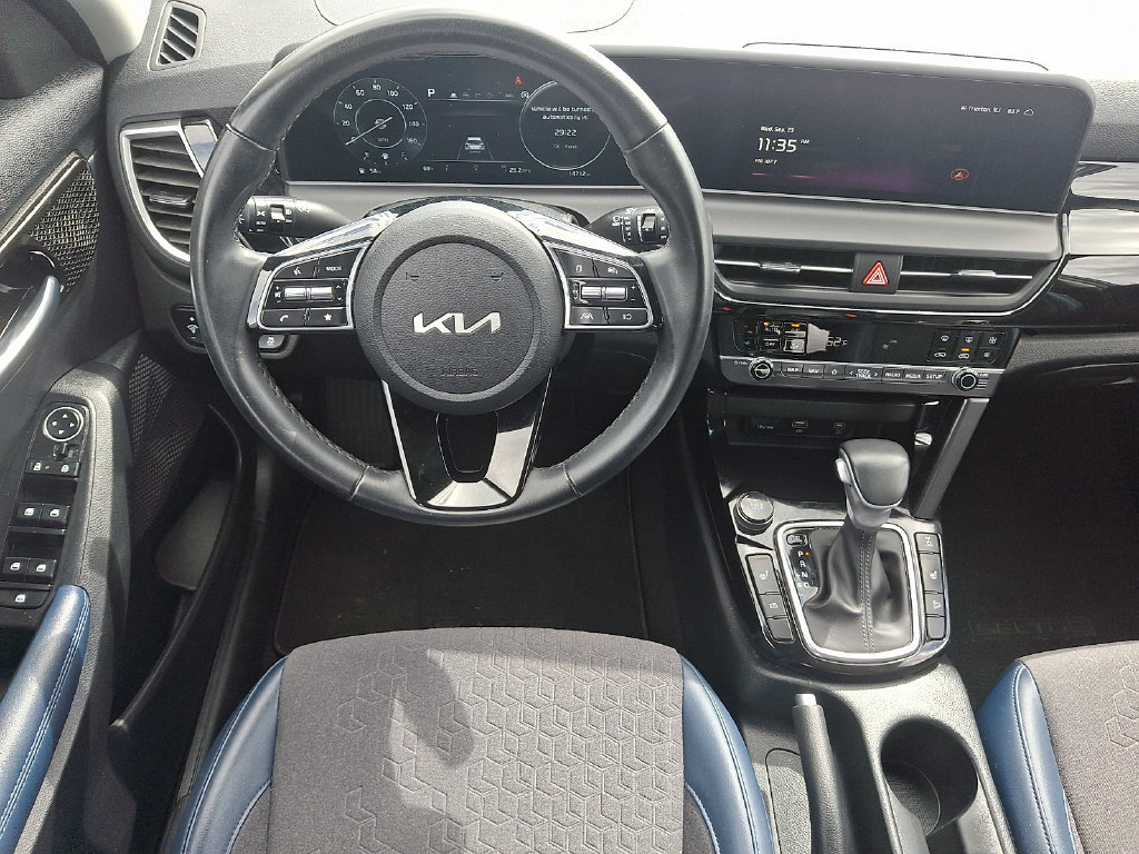 Used 2024 Kia Seltos S AWD/4WD image 2