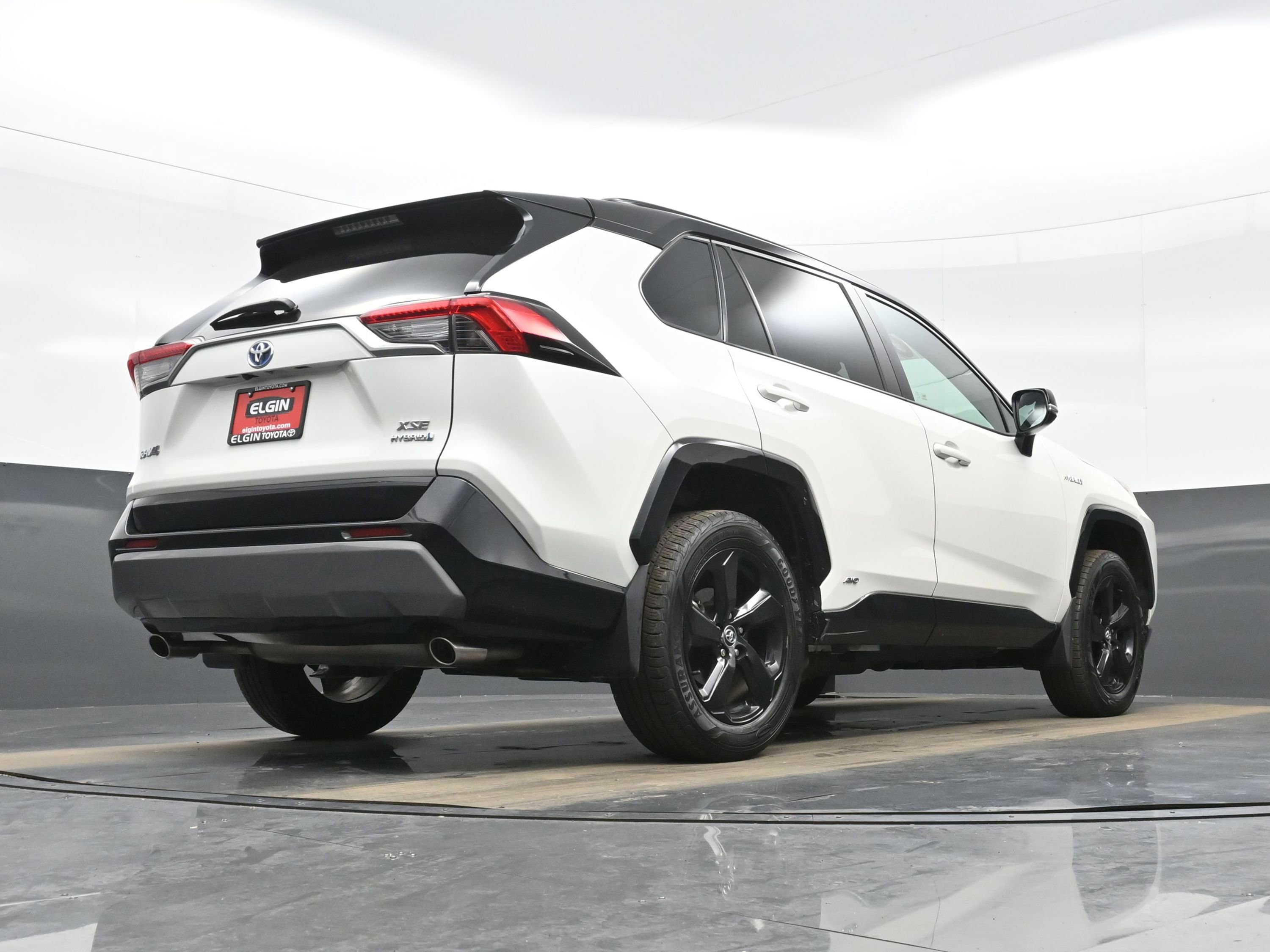 Used 2020 Toyota RAV4 XSE w/ XSE Grade Weather Package AWD/4WD image 33