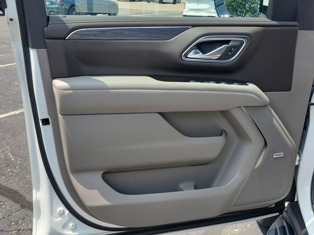 Used 2023 GMC Yukon SLT w/ SLT Premium Package AWD/4WD image 18