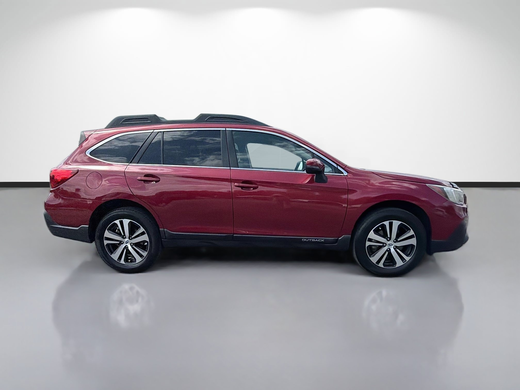 Used 2019 Subaru Outback 2.5i Limited AWD/4WD image 2