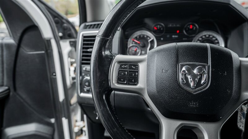 Used 2018 RAM 3500 Laramie w/ Cold Weather Group AWD/4WD image 28
