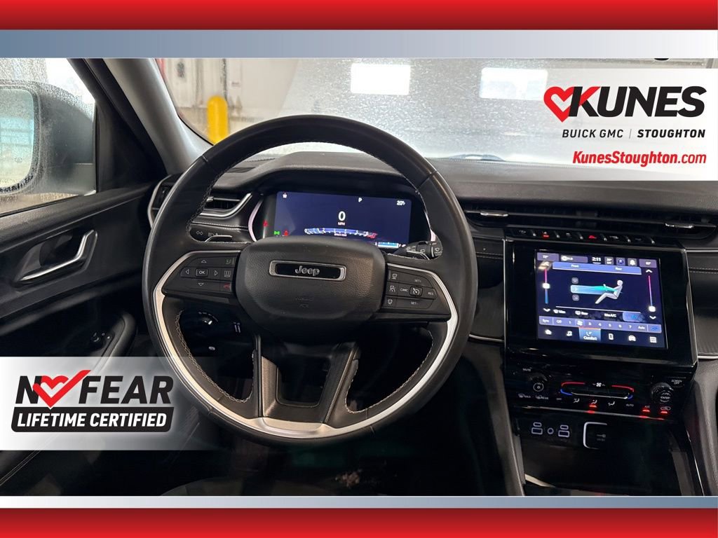 Used 2023 Jeep Grand Cherokee L Laredo image 40