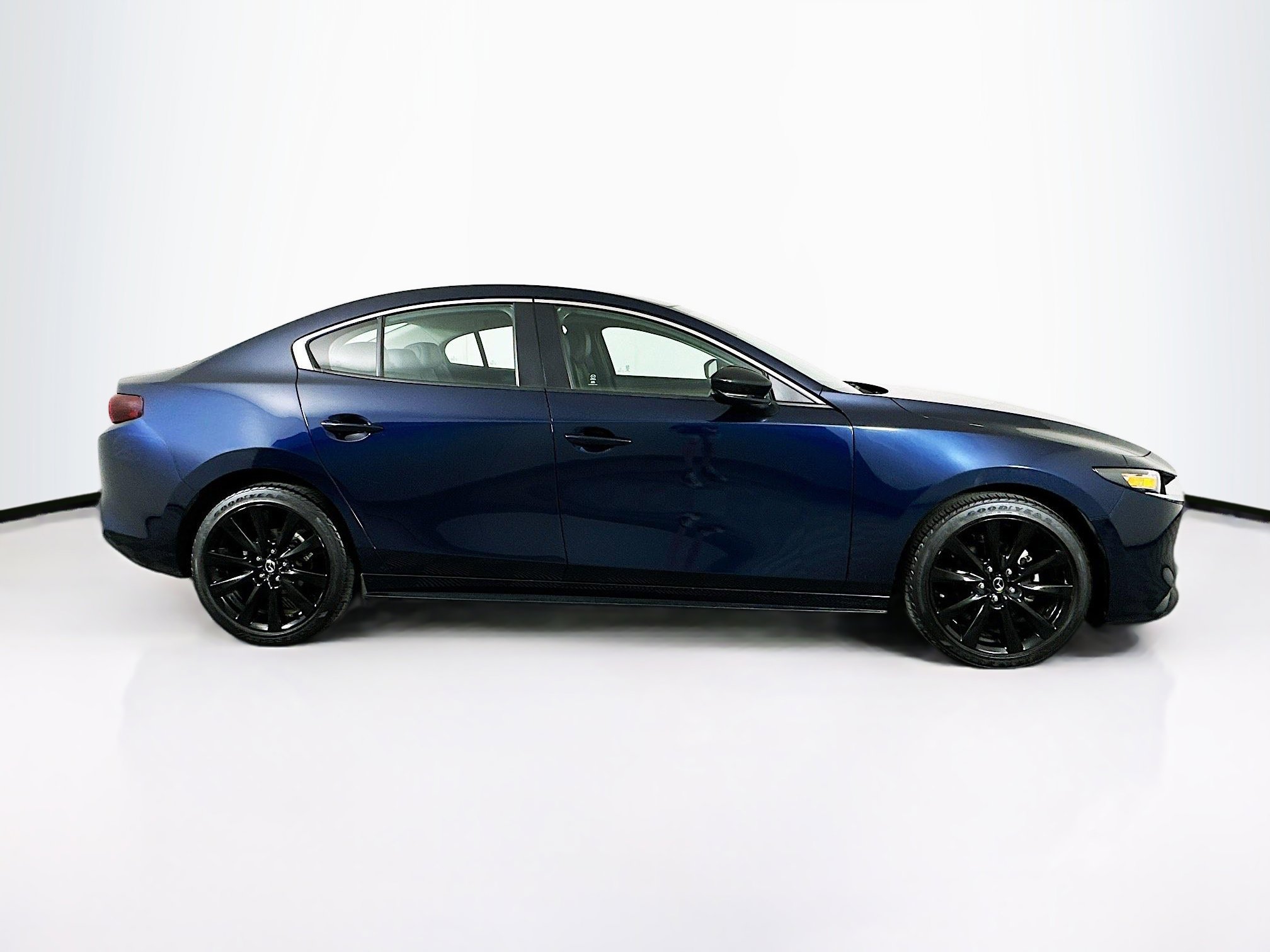Used 2024 MAZDA MAZDA3 s FWD image 10