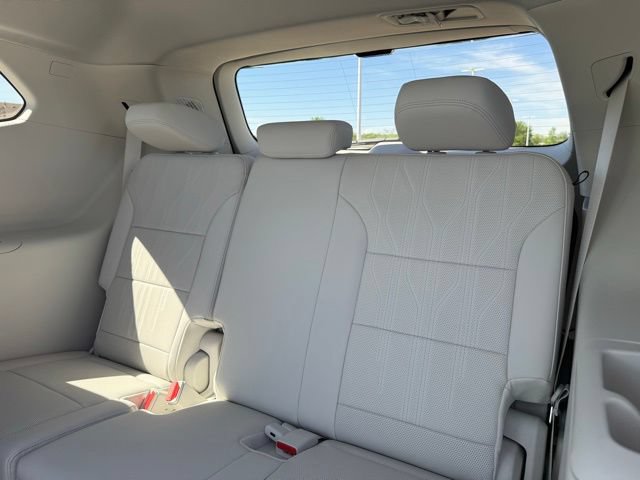 New 2026 Buick Enclave Avenir w/ Super Cruise Package AWD/4WD image 39
