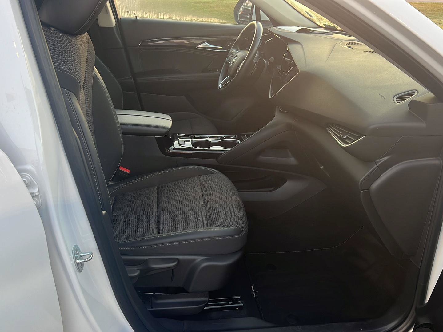 Used 2023 Buick Envision Preferred FWD image 13
