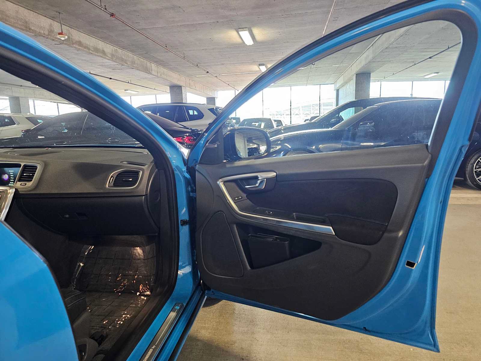 Used 2017 Volvo V60 T6 Polestar AWD/4WD image 30
