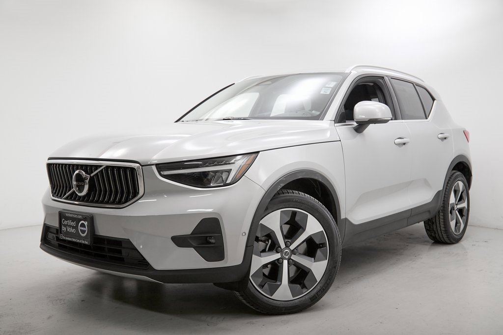 Used 2023 Volvo XC40 B5 Ultimate w/ Protection Package Premier image 2