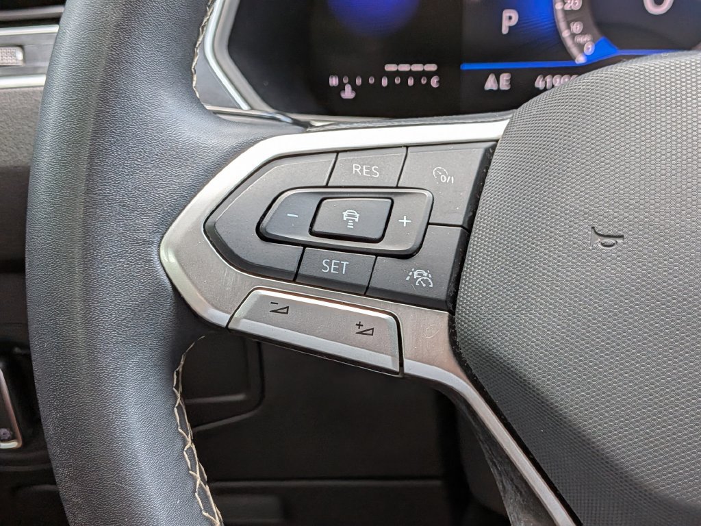 Certified 2024 Volkswagen Tiguan SE AWD/4WD image 16