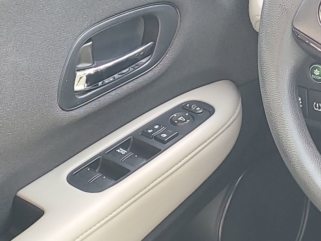 Used 2019 Honda HR-V LX image 25