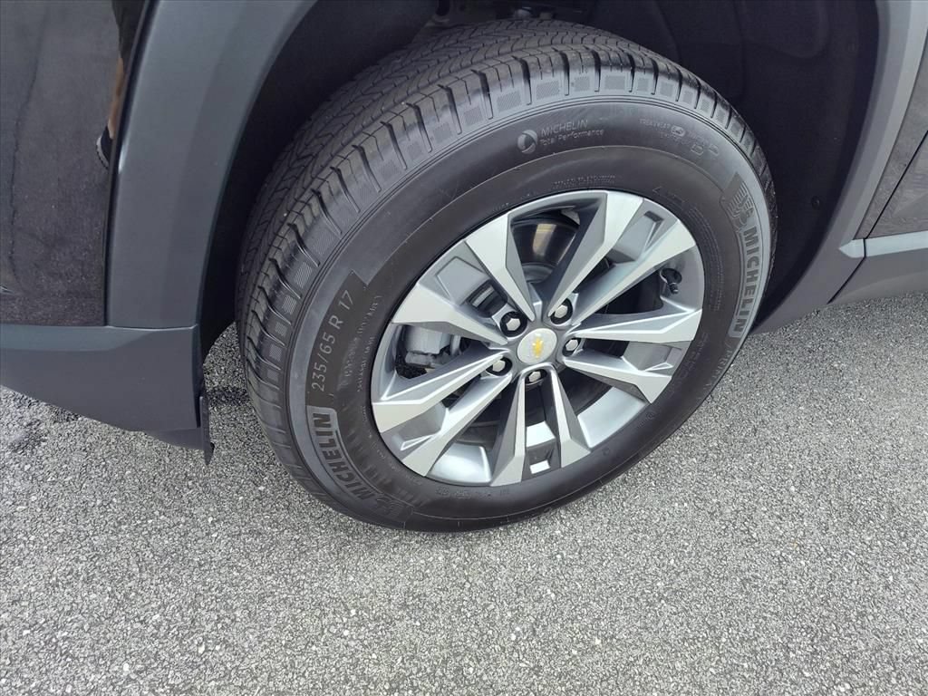 Used 2026 Chevrolet Equinox LT AWD/4WD image 12