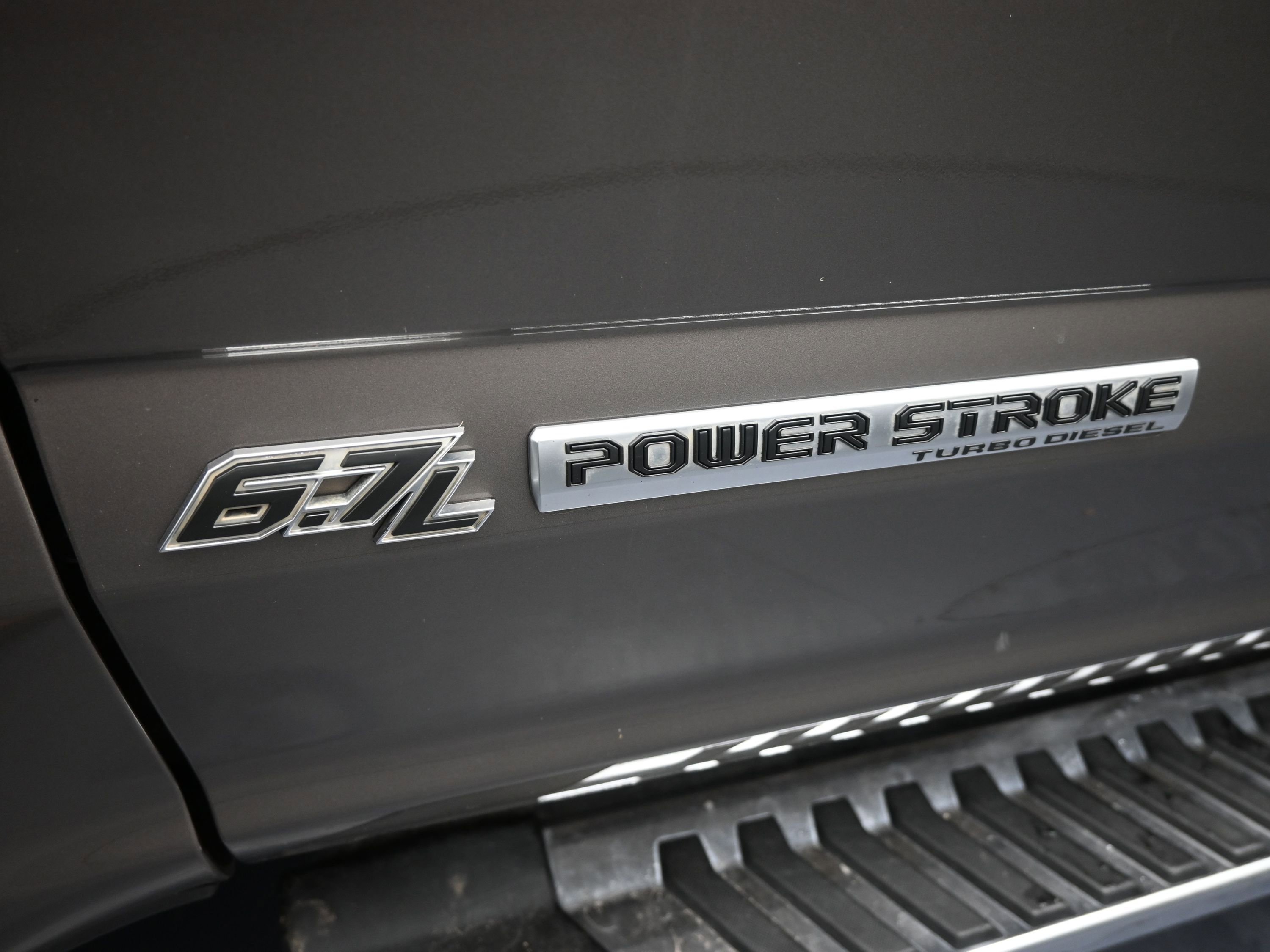 Used 2020 Ford F250 Lariat w/ Chrome Package image 12