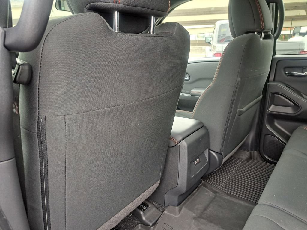 Used 2024 Nissan Frontier PRO-4X w/ Technology Package image 40