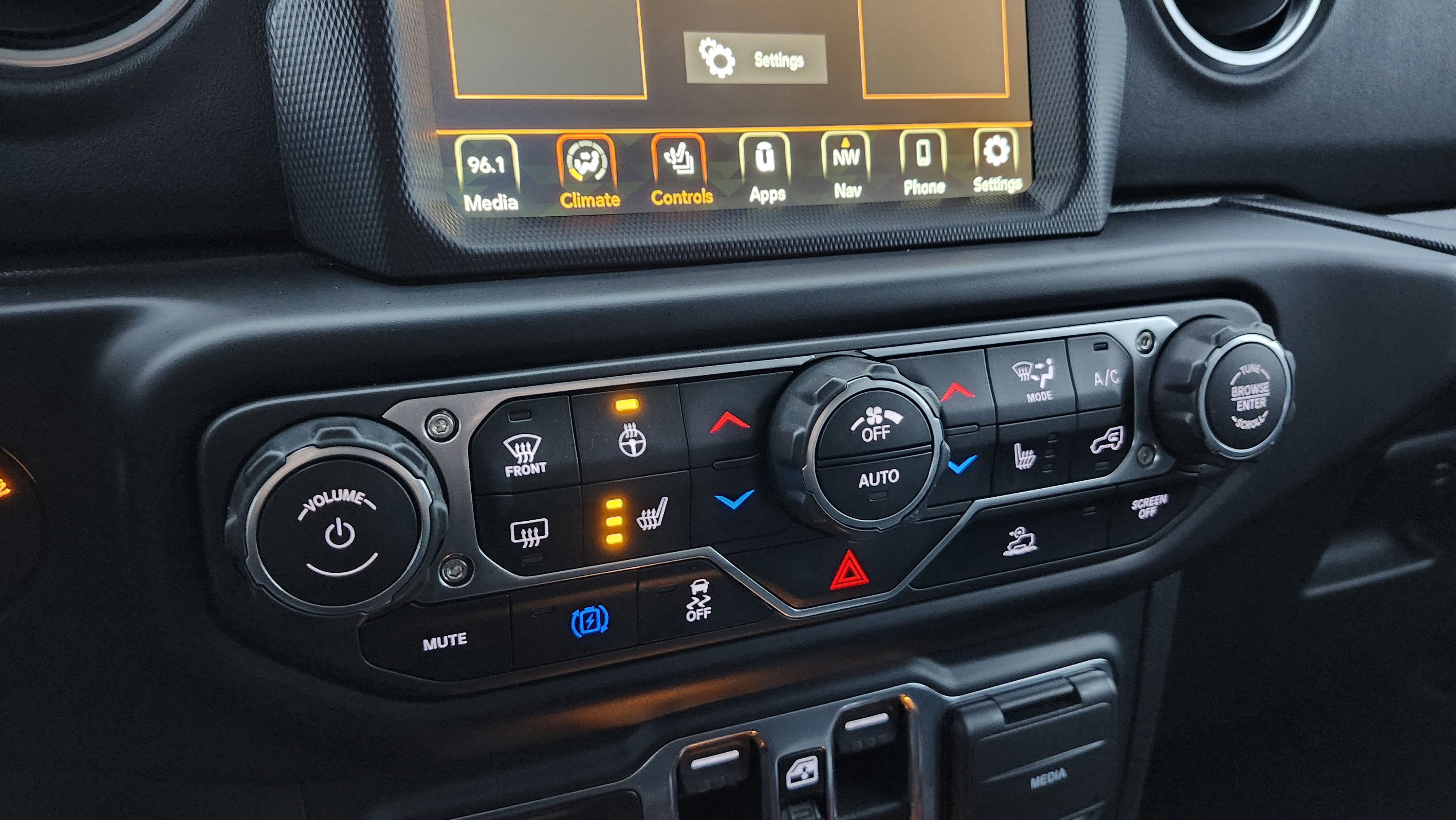 Used 2023 Jeep Wrangler Unlimited Rubicon 4xe w/ Cold Weather Group image 32