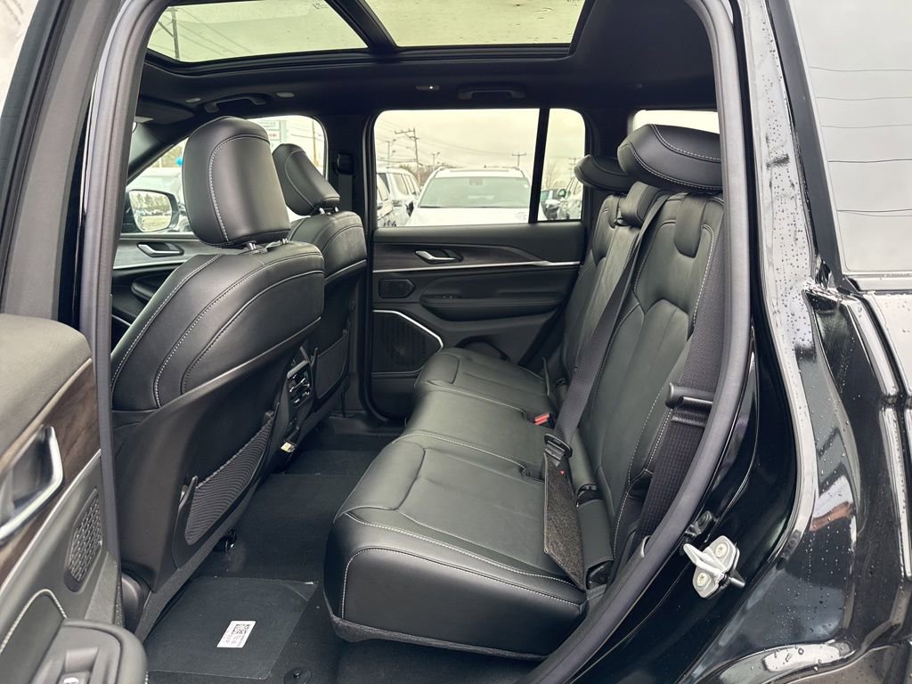 New 2026 Jeep Grand Cherokee Limited image 25