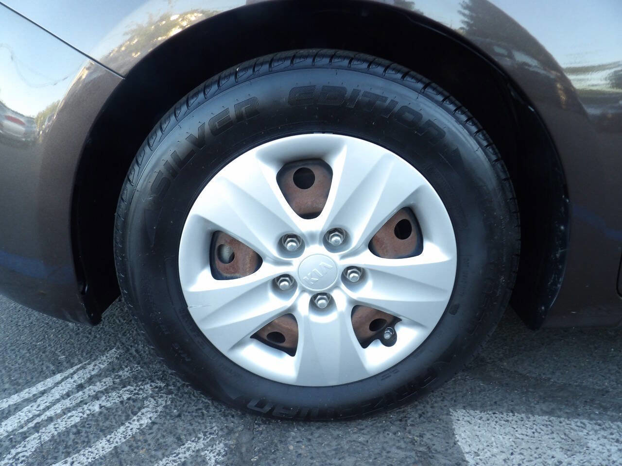 Used 2017 Kia Forte LX image 13