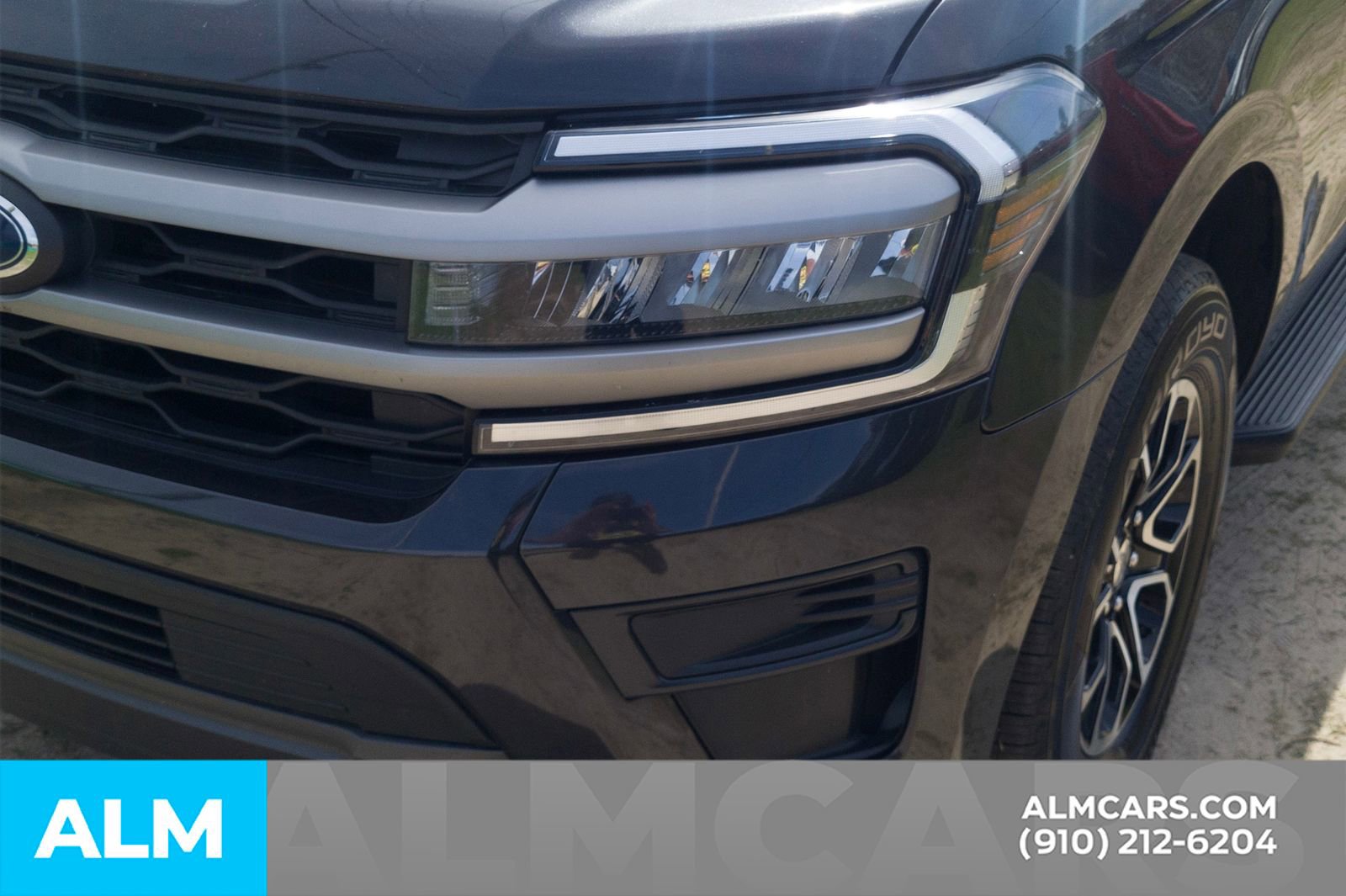 Used 2024 Ford Expedition XLT RWD image 13