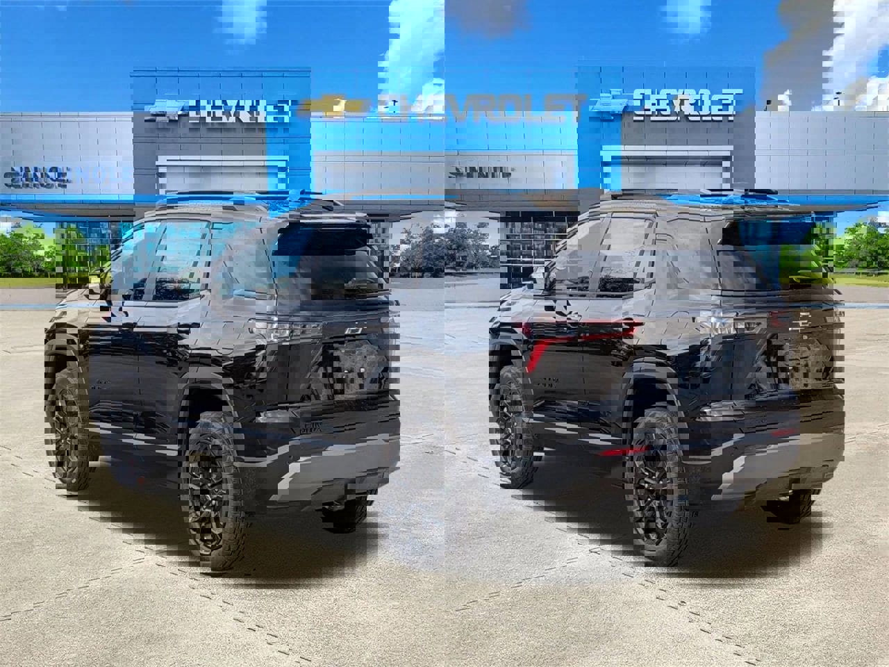 Used 2026 Chevrolet Equinox LT w/ Midnight Edition image 3