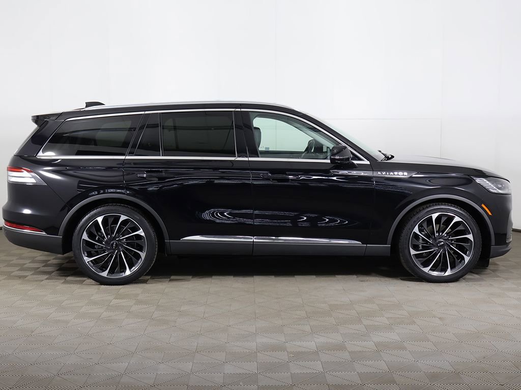Used 2025 Lincoln Aviator Reserve w/ Equipment Group 201A AWD/4WD image 24