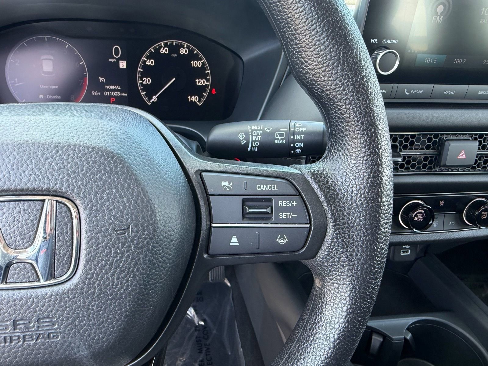 Used 2025 Honda HR-V LX image 23