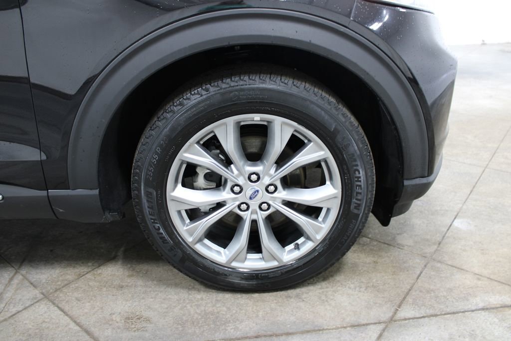Used 2023 Ford Explorer Limited image 42