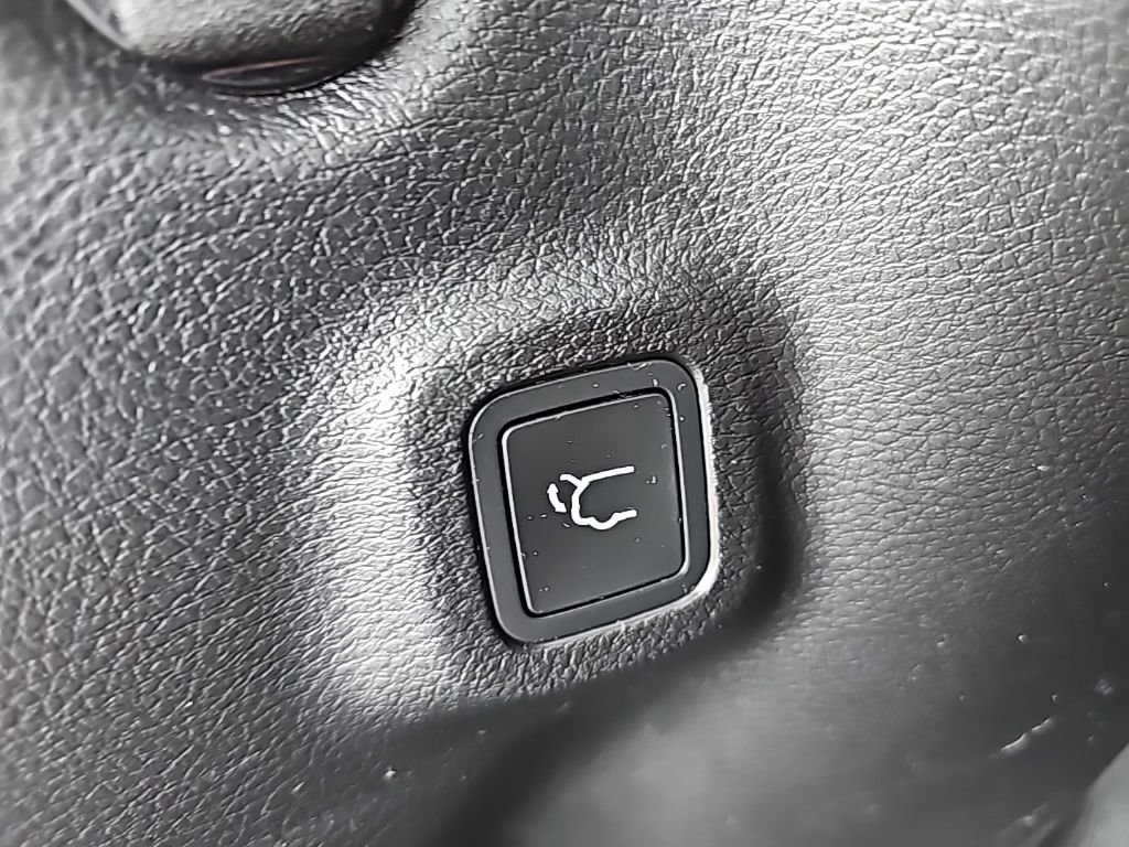 Certified 2019 Jeep Compass Limited w/ Safety & Security Group image 24