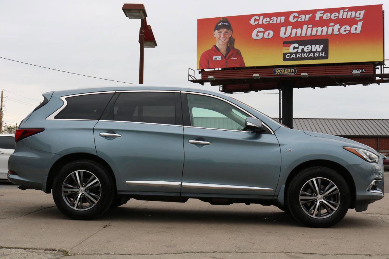 Used 2019 INFINITI QX60 Luxe w/ Essential Package AWD/4WD image 10