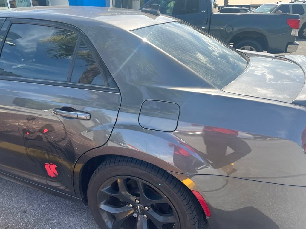 Used 2021 Chrysler 300 S w/ S Model Appearance Package RWD image 5
