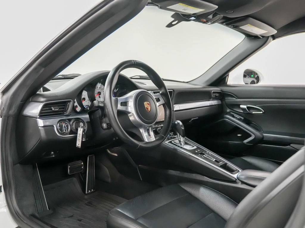 Used 2015 Porsche 911 Targa 4 AWD/4WD image 4