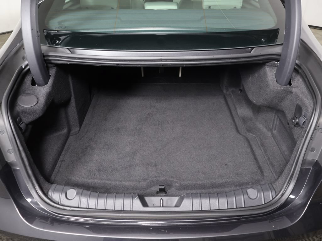 Used 2024 Jaguar XF R-Dynamic SE AWD/4WD image 19