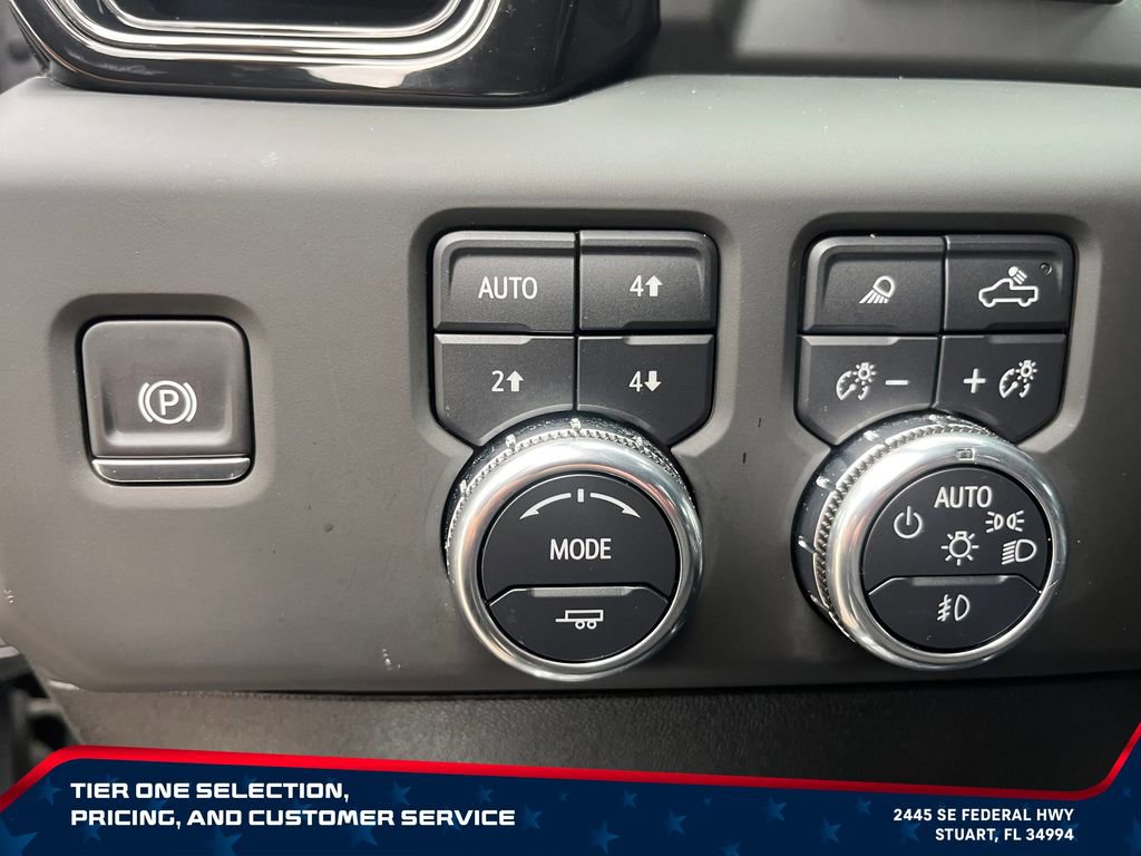 Used 2025 GMC Sierra 2500 AT4 w/ AT4 Premium Plus Package AWD/4WD image 16