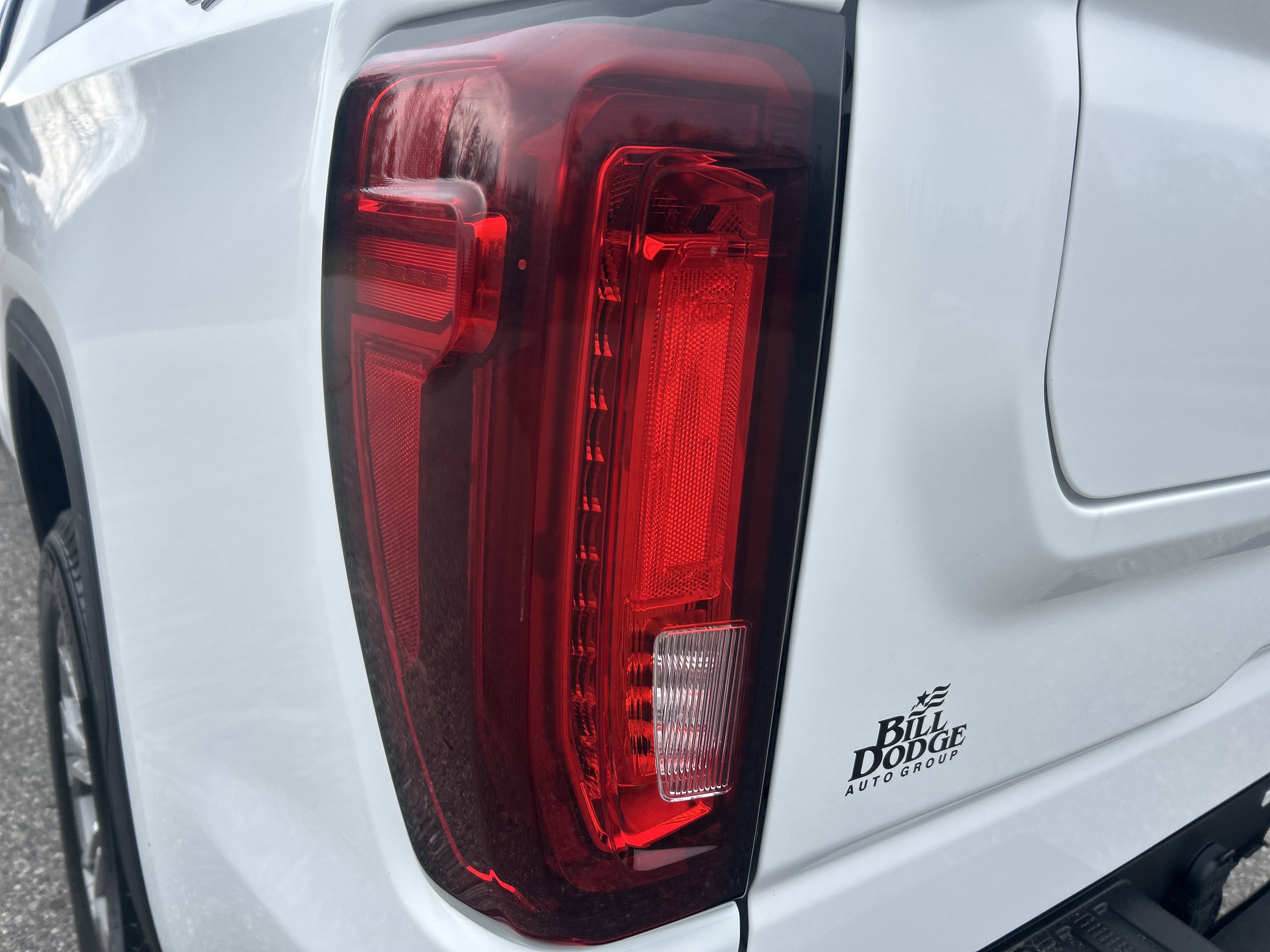 Used 2025 GMC Sierra 1500 SLT AWD/4WD image 10