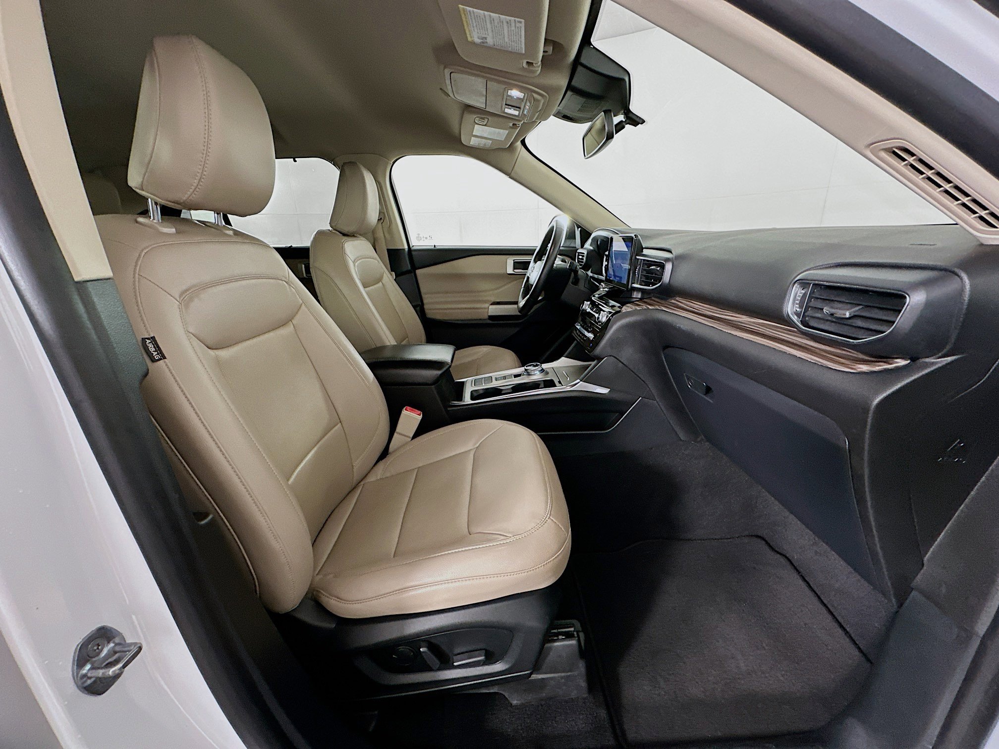 Used 2022 Ford Explorer Limited image 33