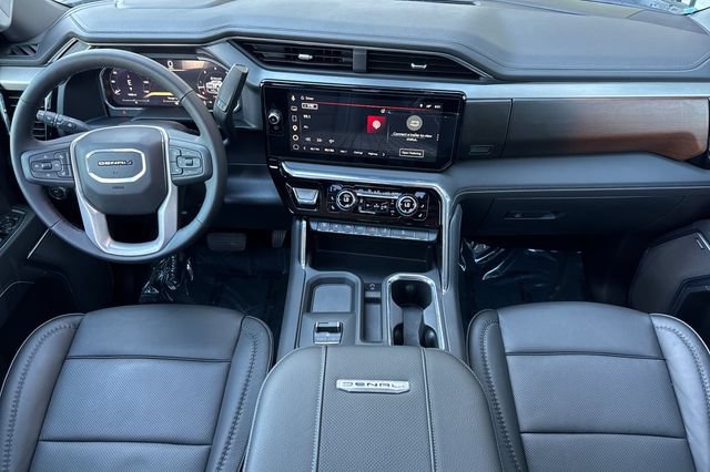 Used 2026 GMC Sierra 2500 Denali w/ Denali Reserve Package AWD/4WD image 15