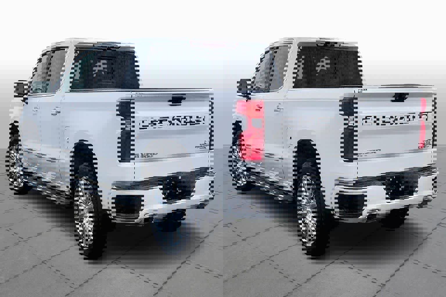 Used 2020 Chevrolet Silverado 1500 High Country w/ Technology Package image 12