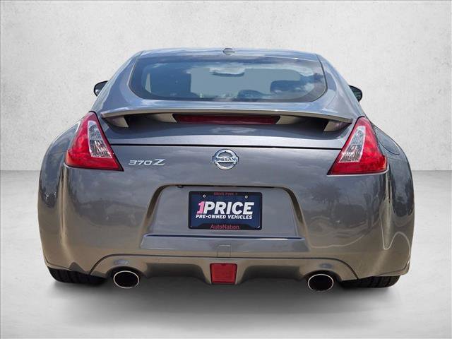 Used 2016 Nissan 370Z Coupe RWD image 7