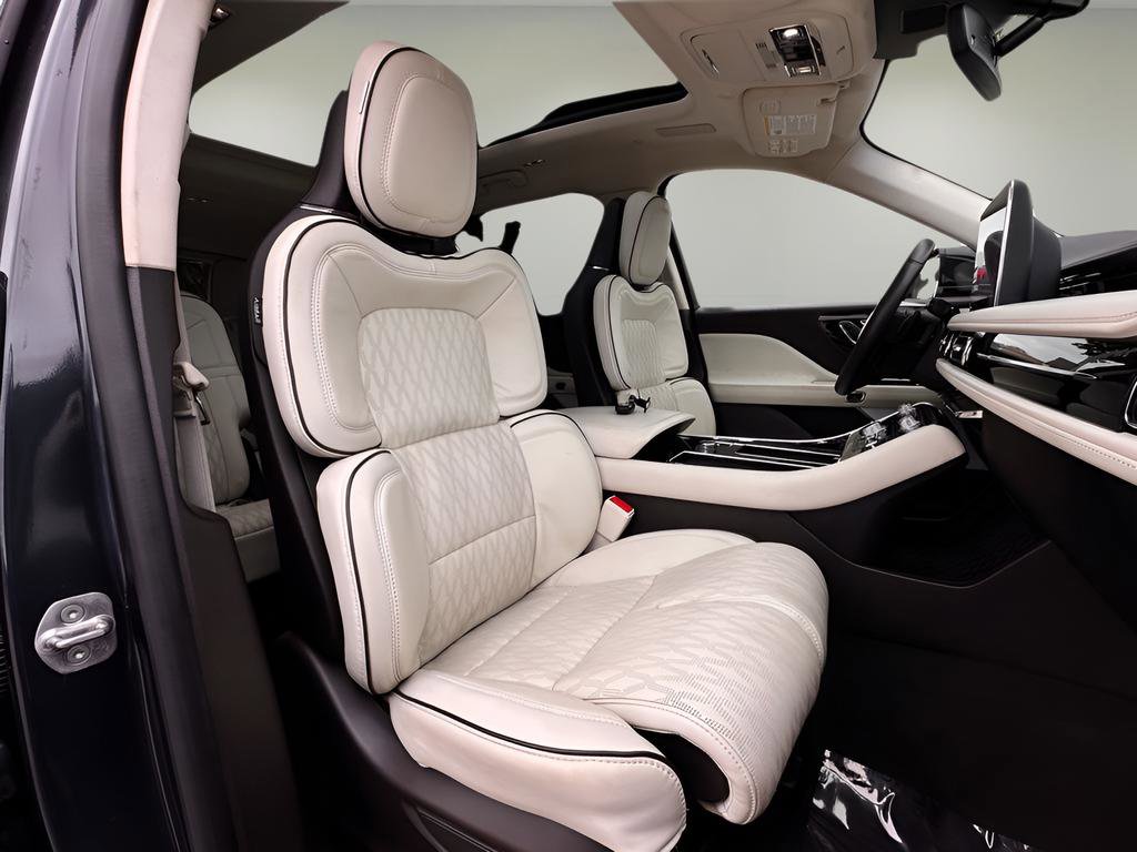 Used 2023 Lincoln Aviator Black Label Grand Touring AWD/4WD image 24