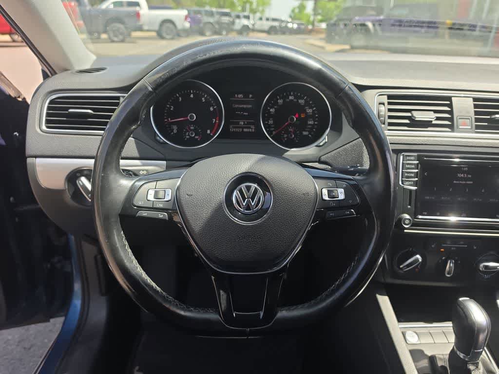 Used 2017 Volkswagen Jetta SE FWD image 14