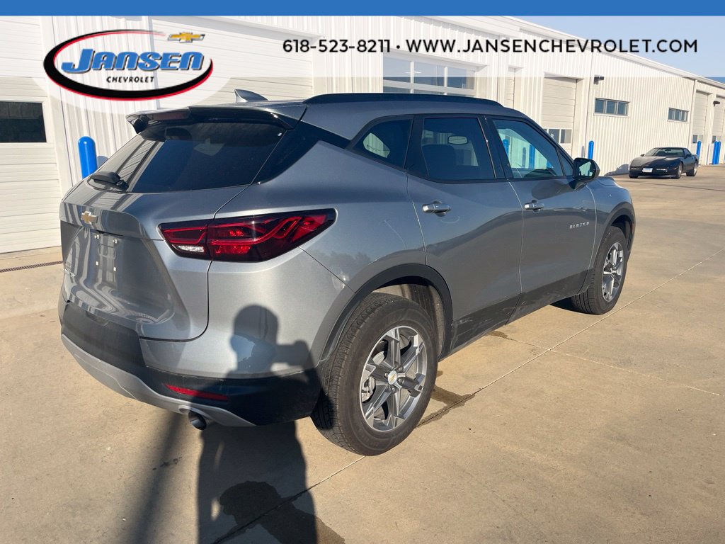 Used 2023 Chevrolet Blazer LT w/ Convenience Package FWD image 6