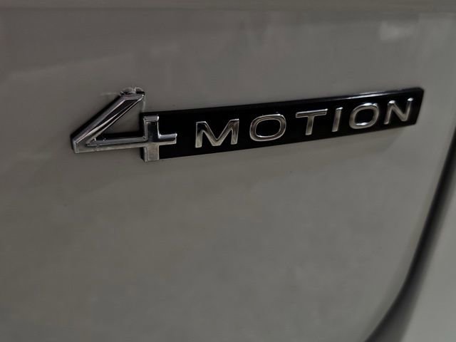 Used 2024 Volkswagen Tiguan SE AWD/4WD image 31