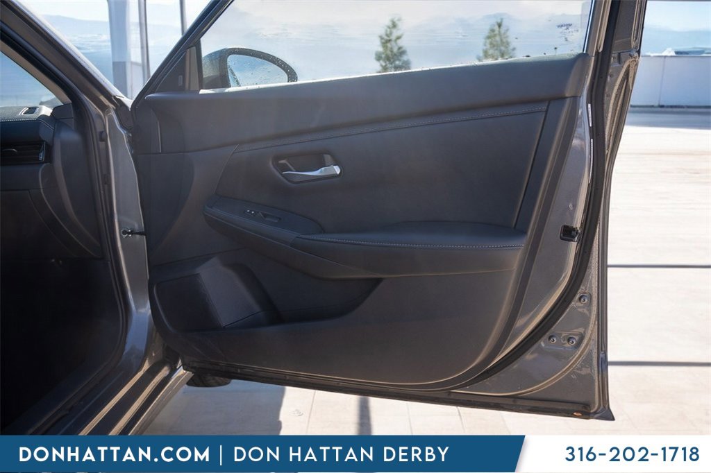 Used 2024 Nissan Sentra SV image 23