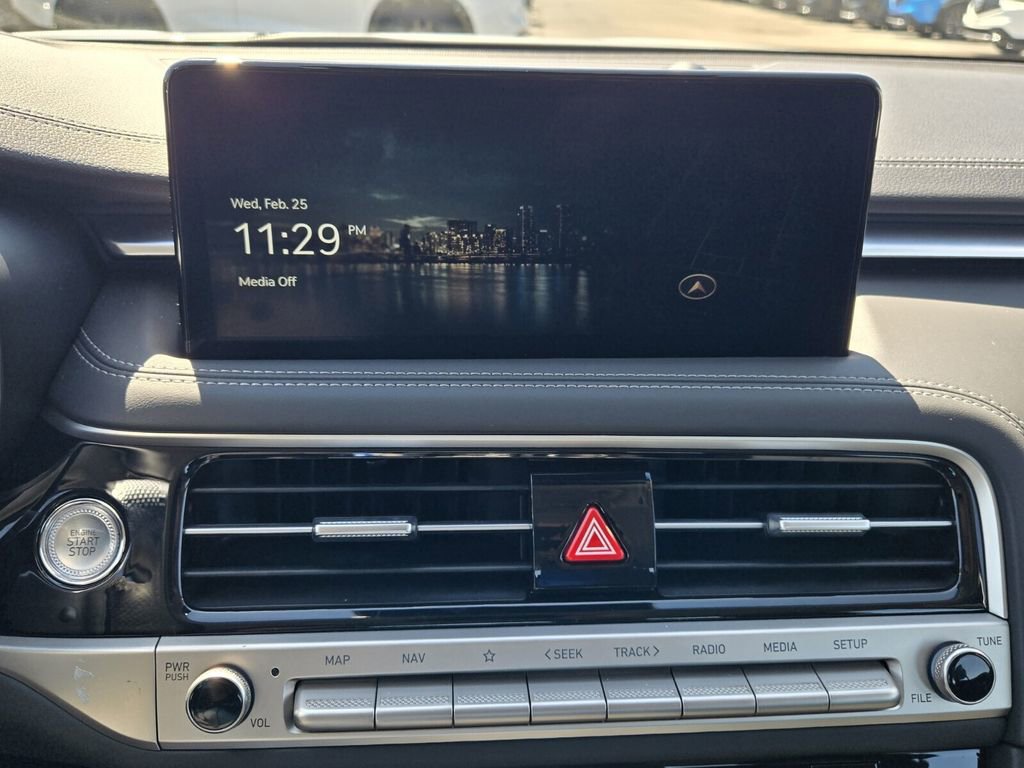 Used 2026 Genesis G70 2.5T RWD image 18