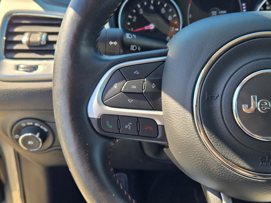 Used 2019 Jeep Compass Latitude AWD/4WD image 38