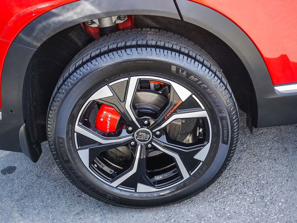 Used 2023 Hyundai Santa Fe Limited w/ Cargo Package image 8