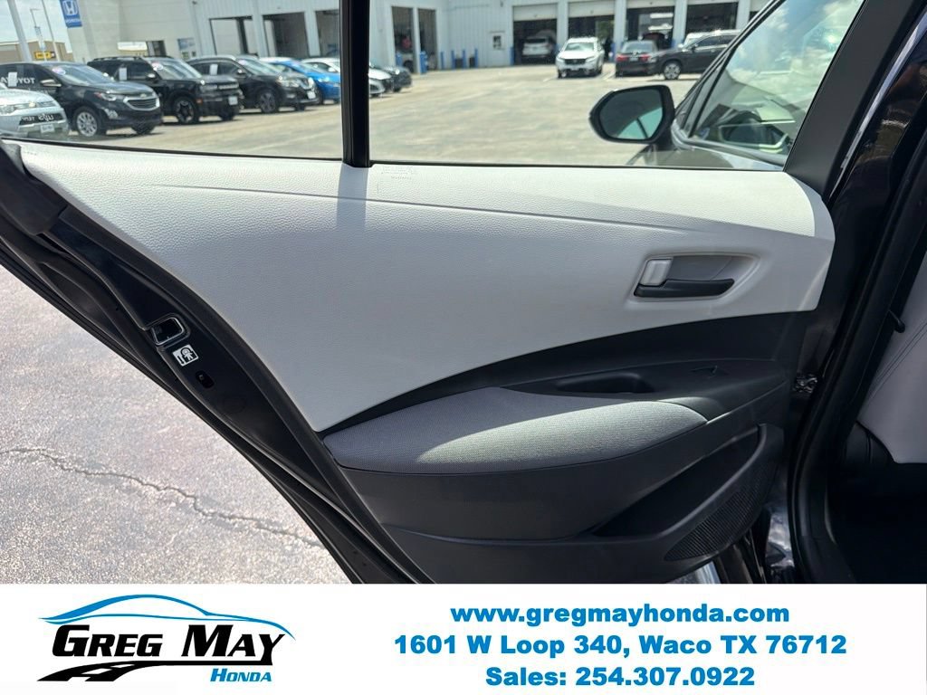 Used 2022 Toyota Corolla LE FWD image 22