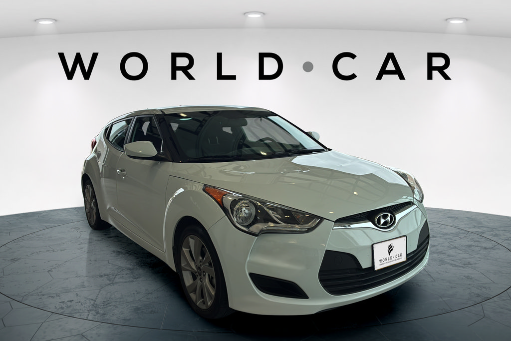 Used 2016 Hyundai Veloster FWD image 10