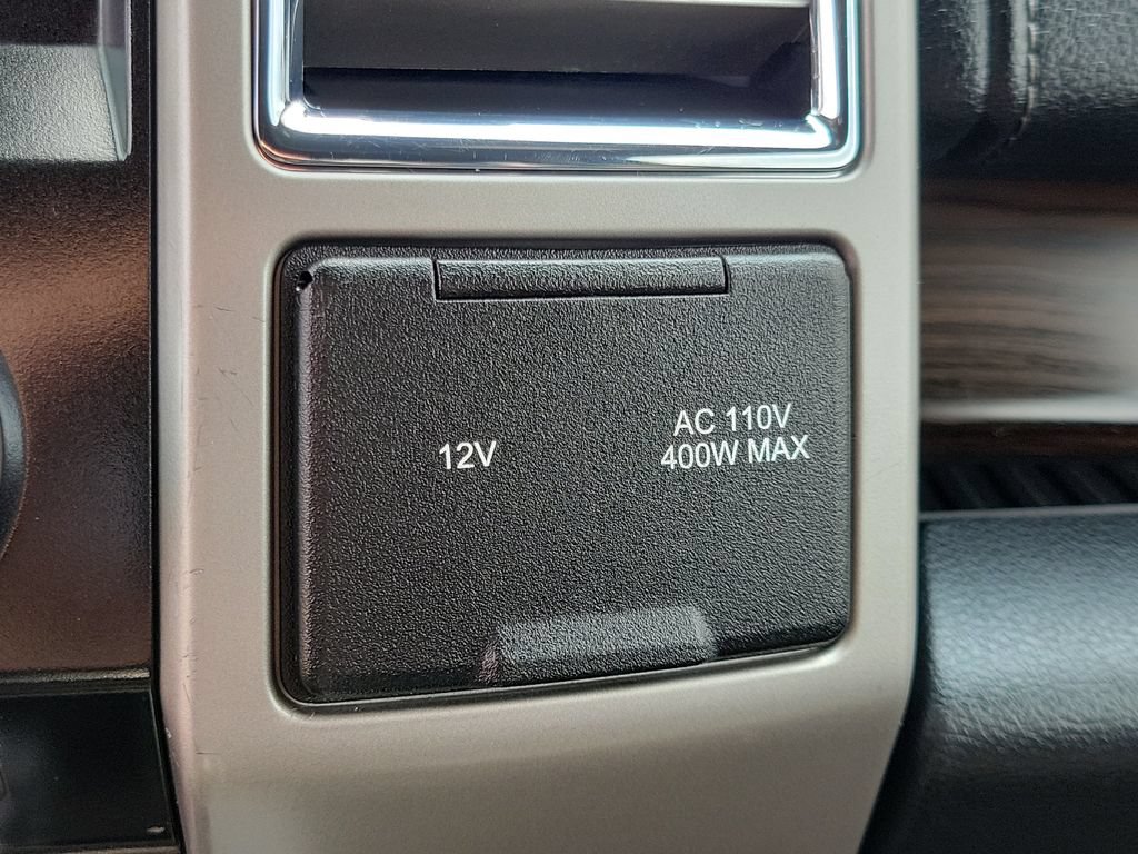 Used 2016 Ford F150 Lariat w/ Equipment Group 502A Luxury AWD/4WD image 32