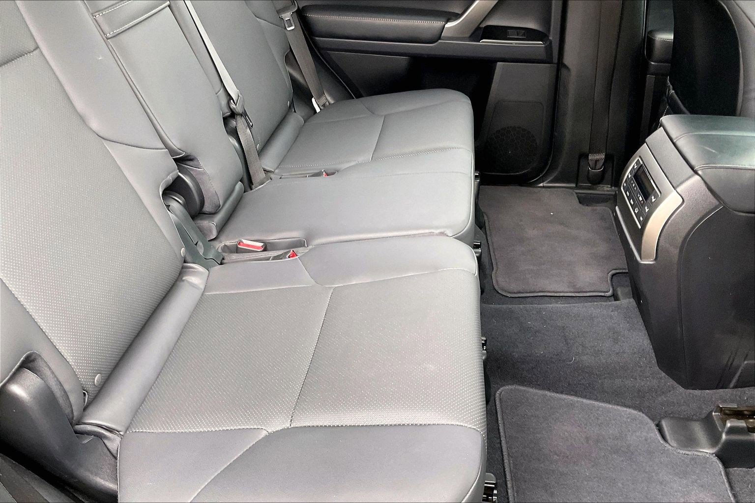 Used 2022 Lexus GX 460 Premium image 18