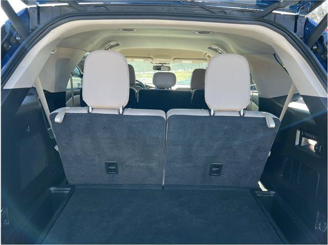 Used 2020 Ford Explorer Limited AWD/4WD image 12