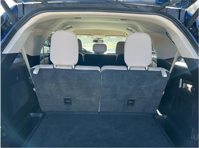 Used 2020 Ford Explorer Limited image 12